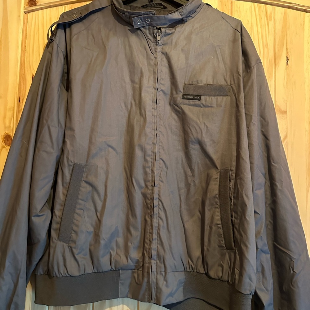 MEMBERS ONLY vintage jacket. XL gray